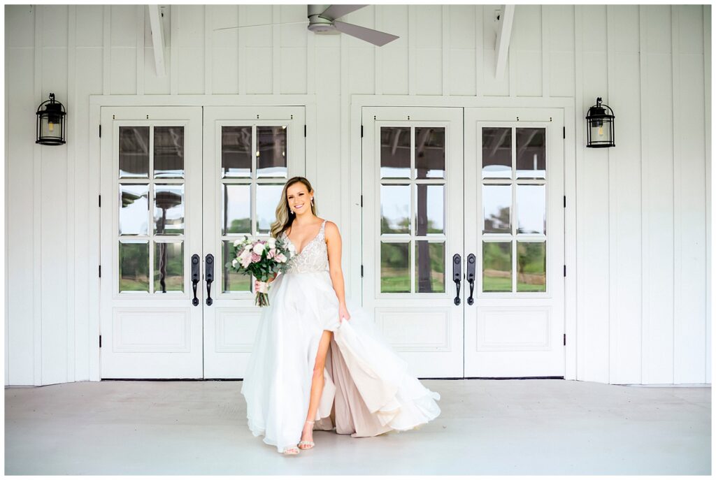 Natalie's beautiful Bridal Portrait Session at The Farmhouse in Magnolia Texas with Rachel Driskell Photography