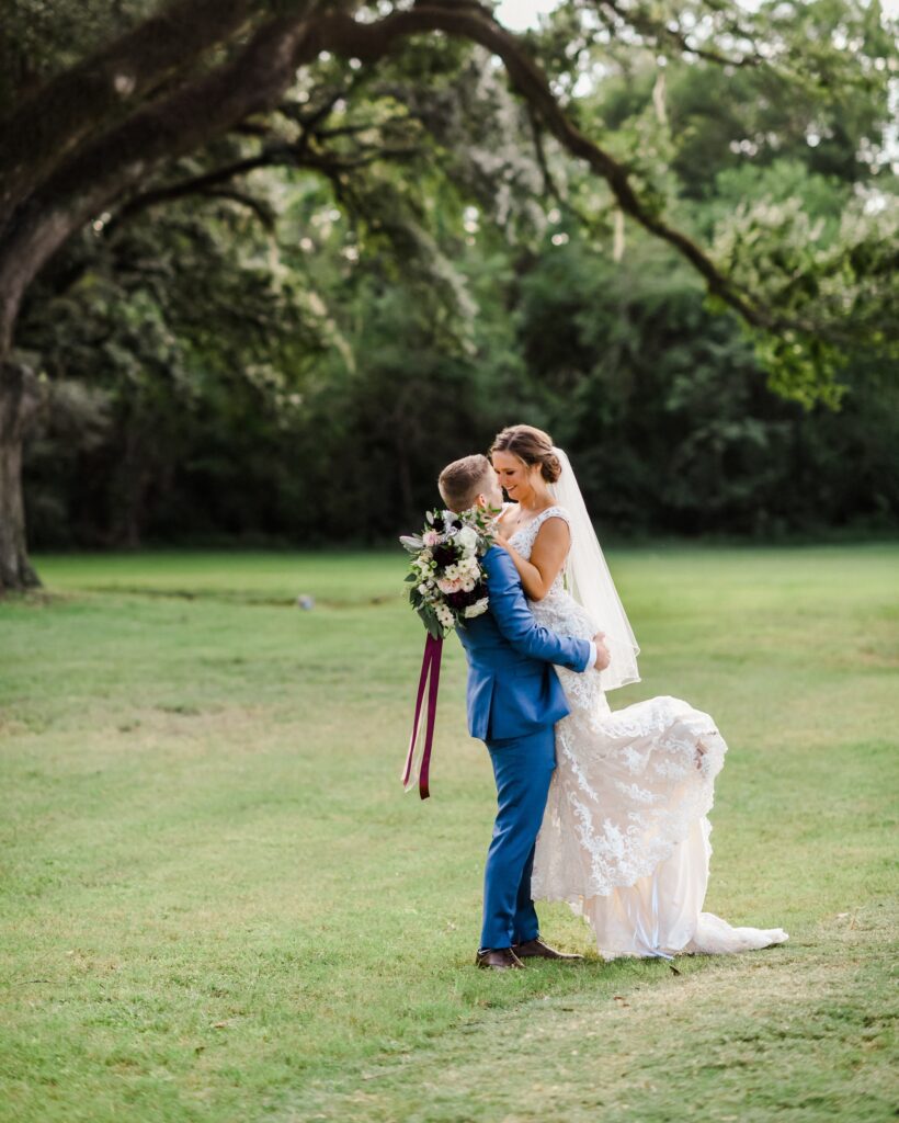Taylor and Landon's Elegant Wedding at Addison Woods in The Woodlands, TX with Rachel Driskell Photography