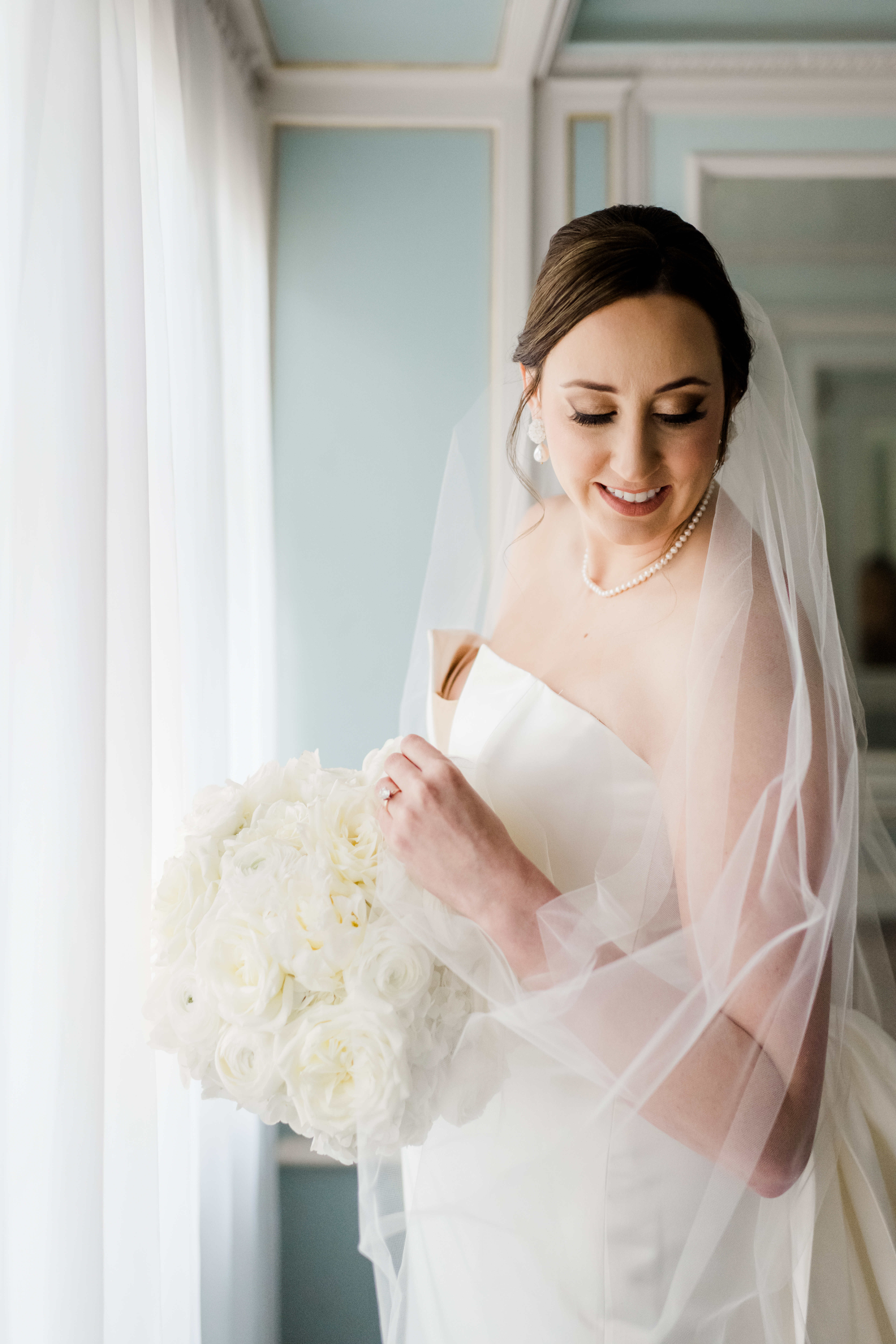 Lindy's Astin Mansion Bridal Session in Bryan, Texas with Rachel Driskell Photography