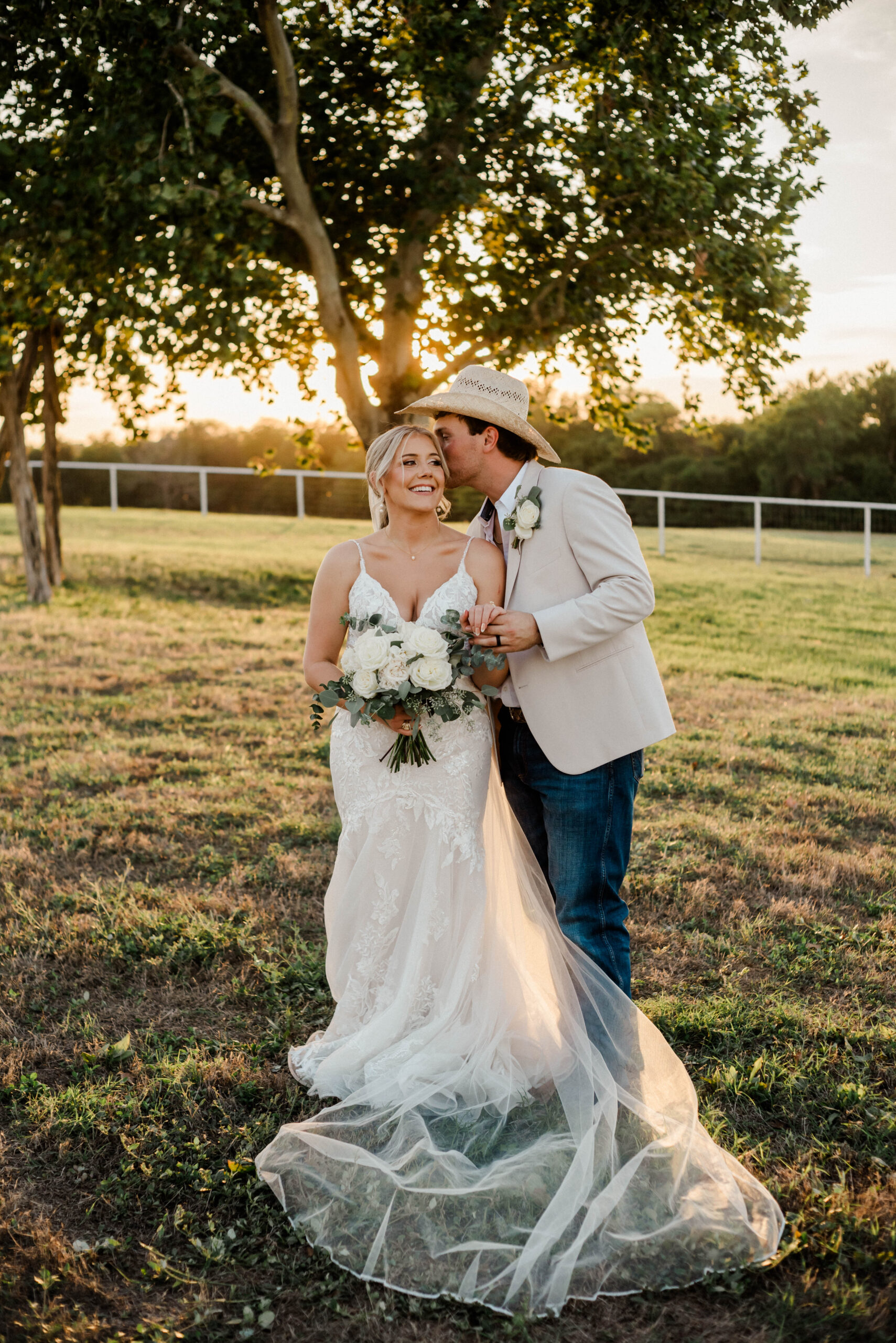 Faith and Garrett's Wedding in Cameron, Texas with Rachel Driskell Photography